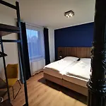 Zu Freunden 호텔