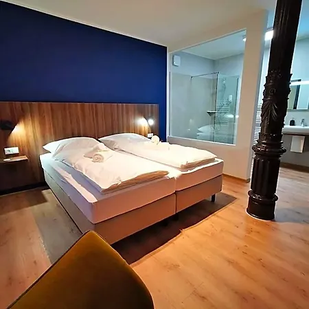 Zu Freunden Hotel 3*