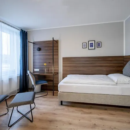 Otel Zu Freunden