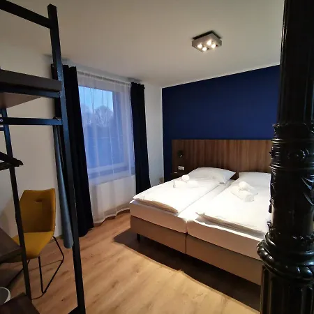 Zu Freunden Hotel